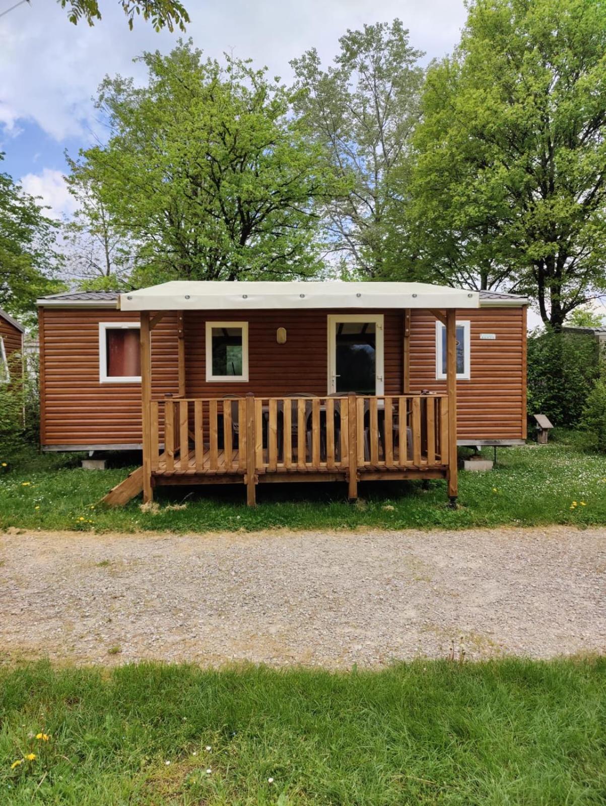 Camping La Saline D'Arc Et Senans Exteriör bild